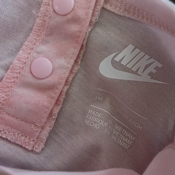 NIKE Pink Romper size 3months - Picture 3 of 4